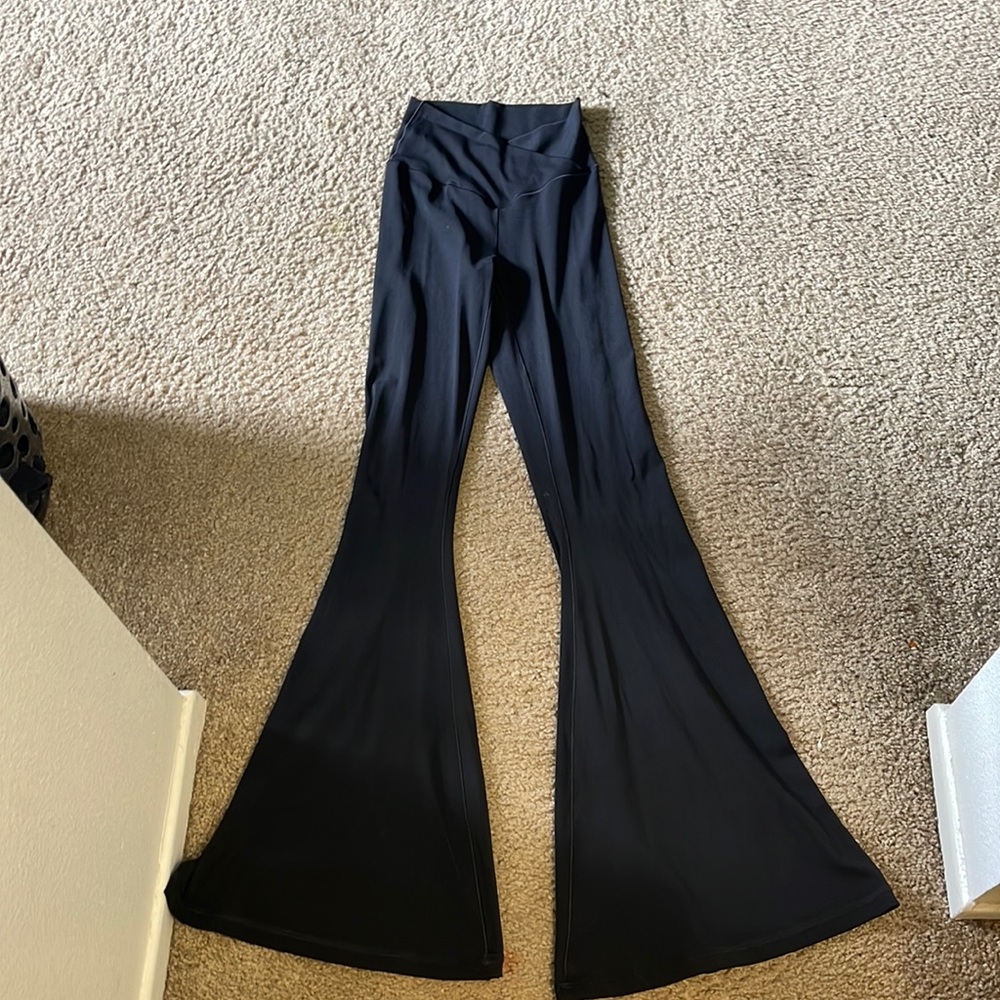 AERIE CROSSOVER FLARE